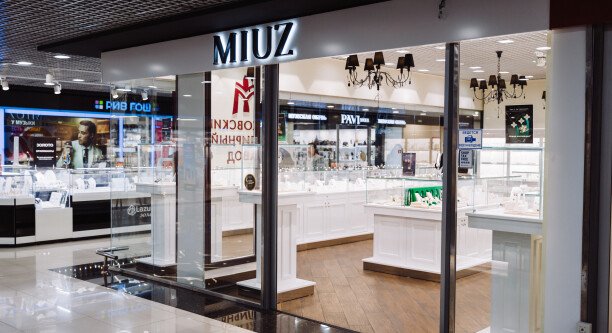 MIUZ Diamonds